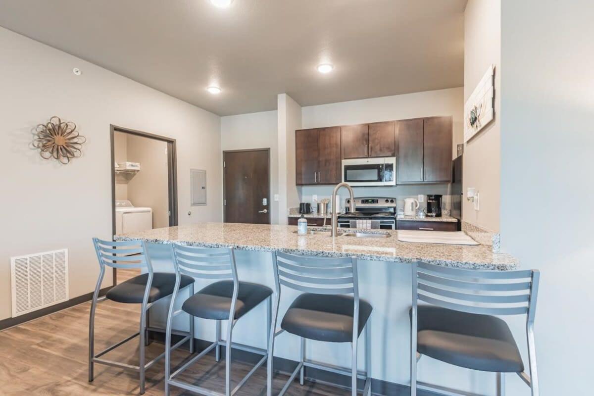 Spacious 2Br Suite Plus Patio Near Iowa State Ames Exteriör bild