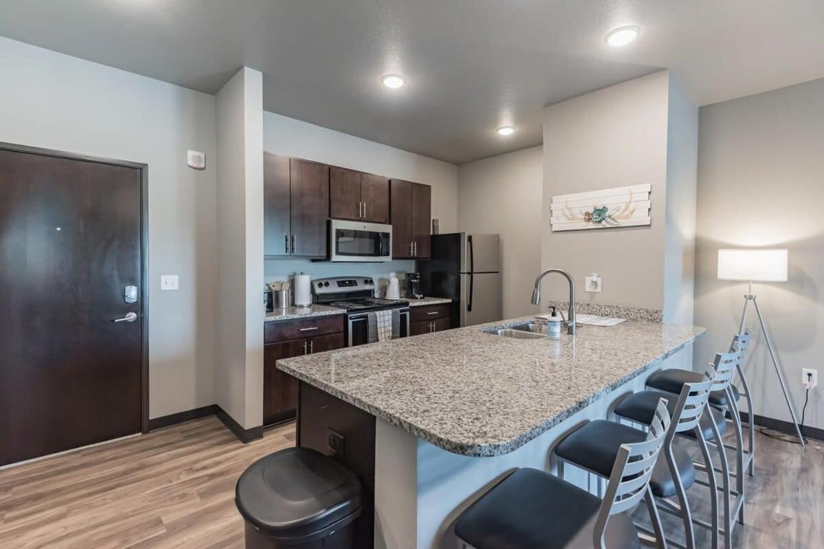 Spacious 2Br Suite Plus Patio Near Iowa State Ames Exteriör bild