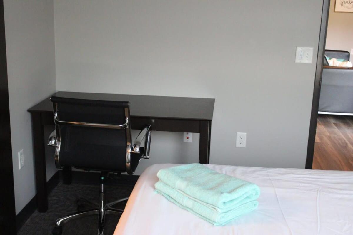 Spacious 2Br Suite Plus Patio Near Iowa State Ames Exteriör bild